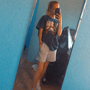 Meet your Posher, Gloria